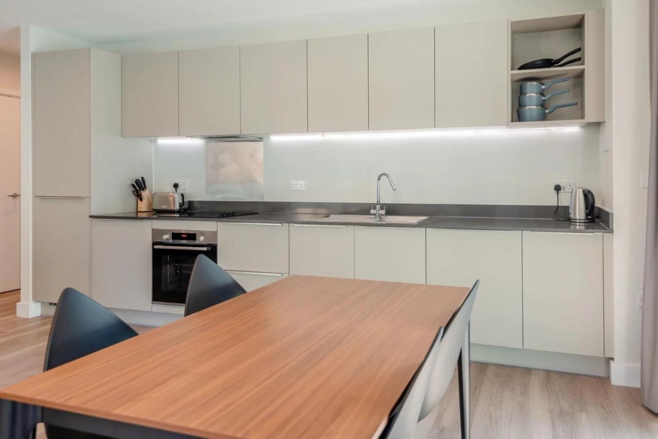 Modern Apartments In Brentford 2 Minutes Walk From Kew Bridge מראה חיצוני תמונה