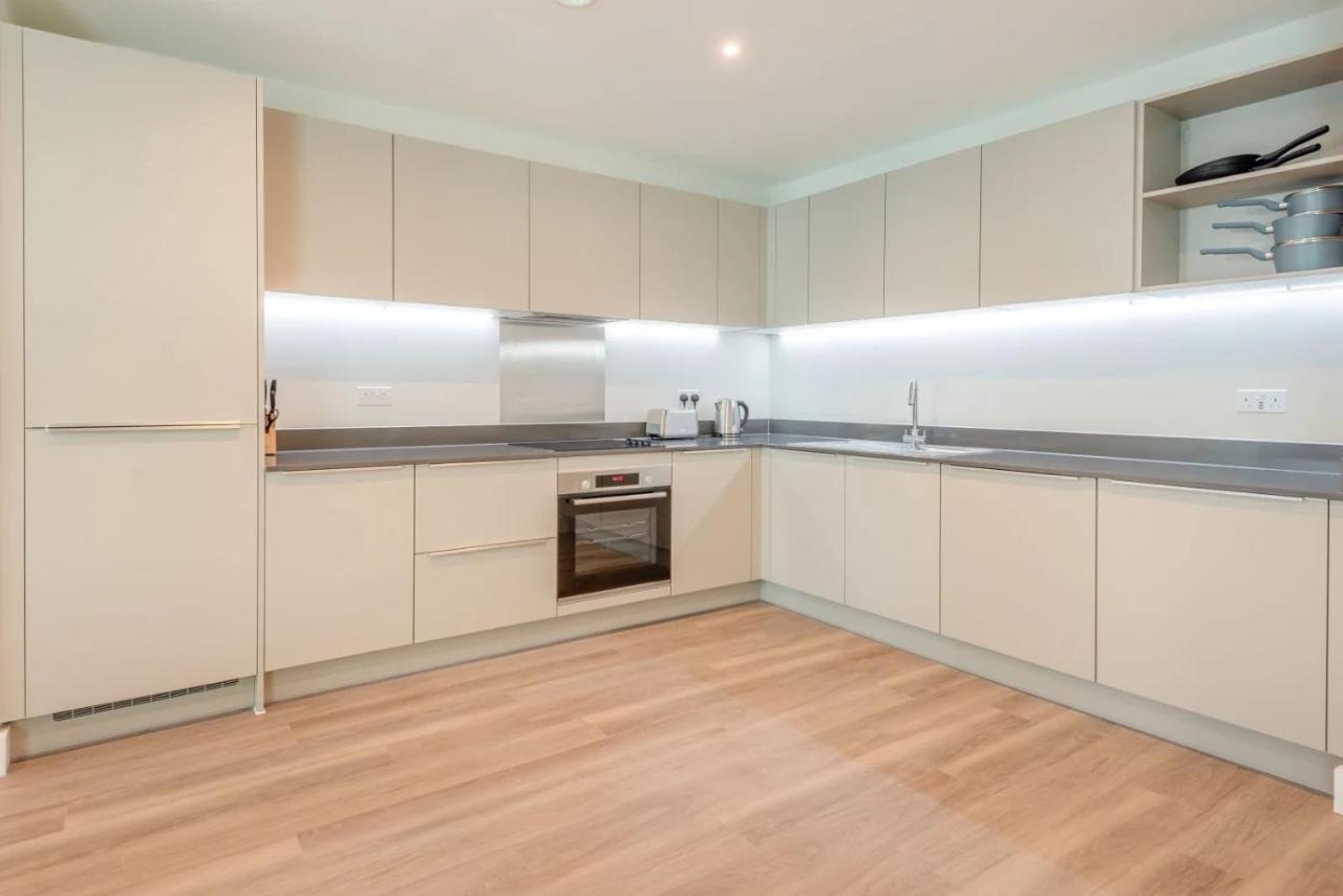 Modern Apartments In Brentford 2 Minutes Walk From Kew Bridge מראה חיצוני תמונה